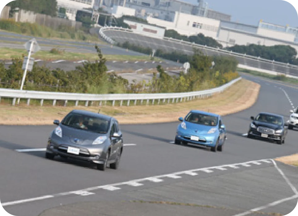 グランドライブでの実践研修の様子